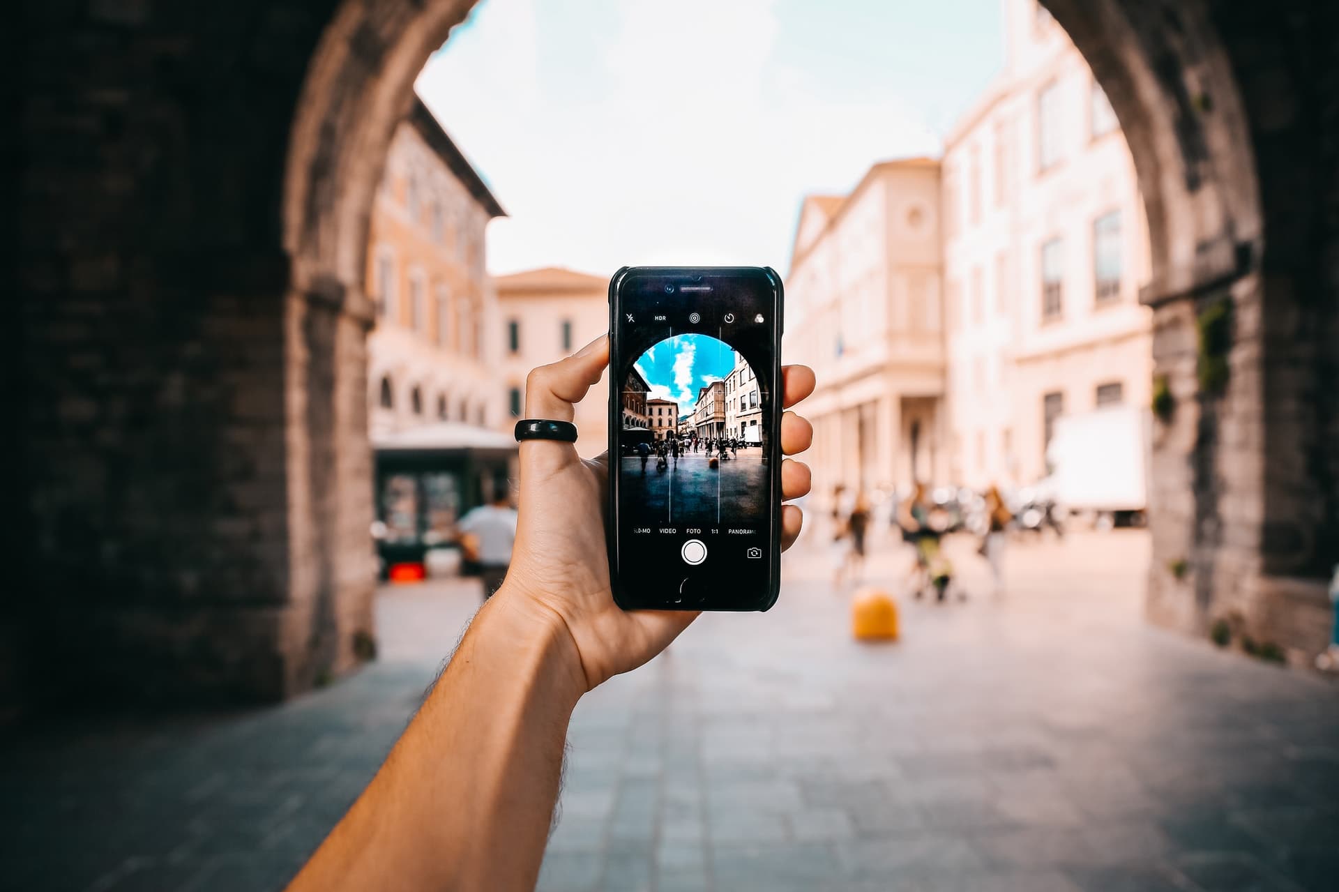 Using QR and nfc for a touchless in-room experience
